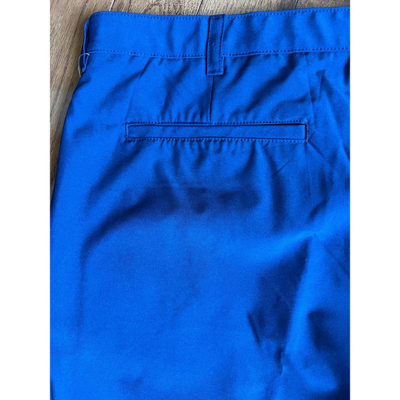 NWT Izod Big & Tall SwingFlex Straight Fit Golf Pant, Navy, 40"W x 30"L - Picture 15 of 15